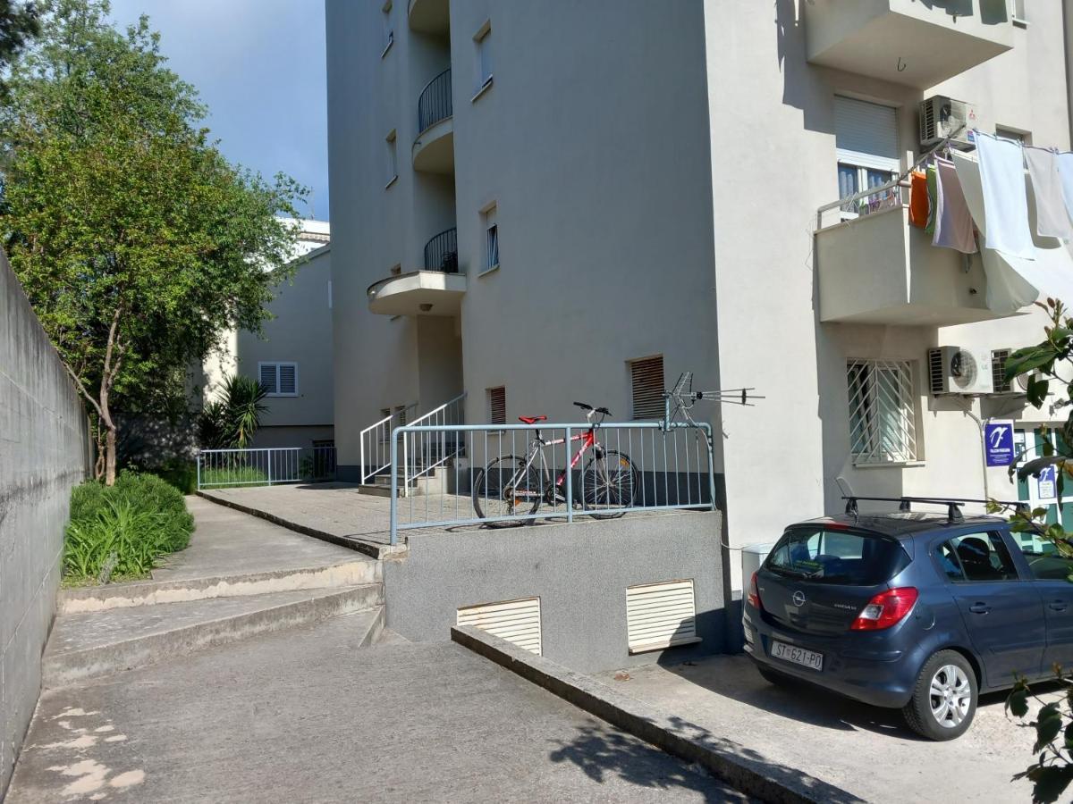"Idea" Room With Free Parking Сплит Екстериор снимка